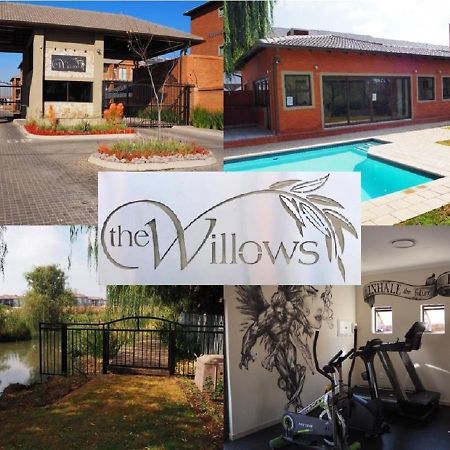 Or Tambo Self Catering Apartments, The Willows Boksburg Zewnętrze zdjęcie