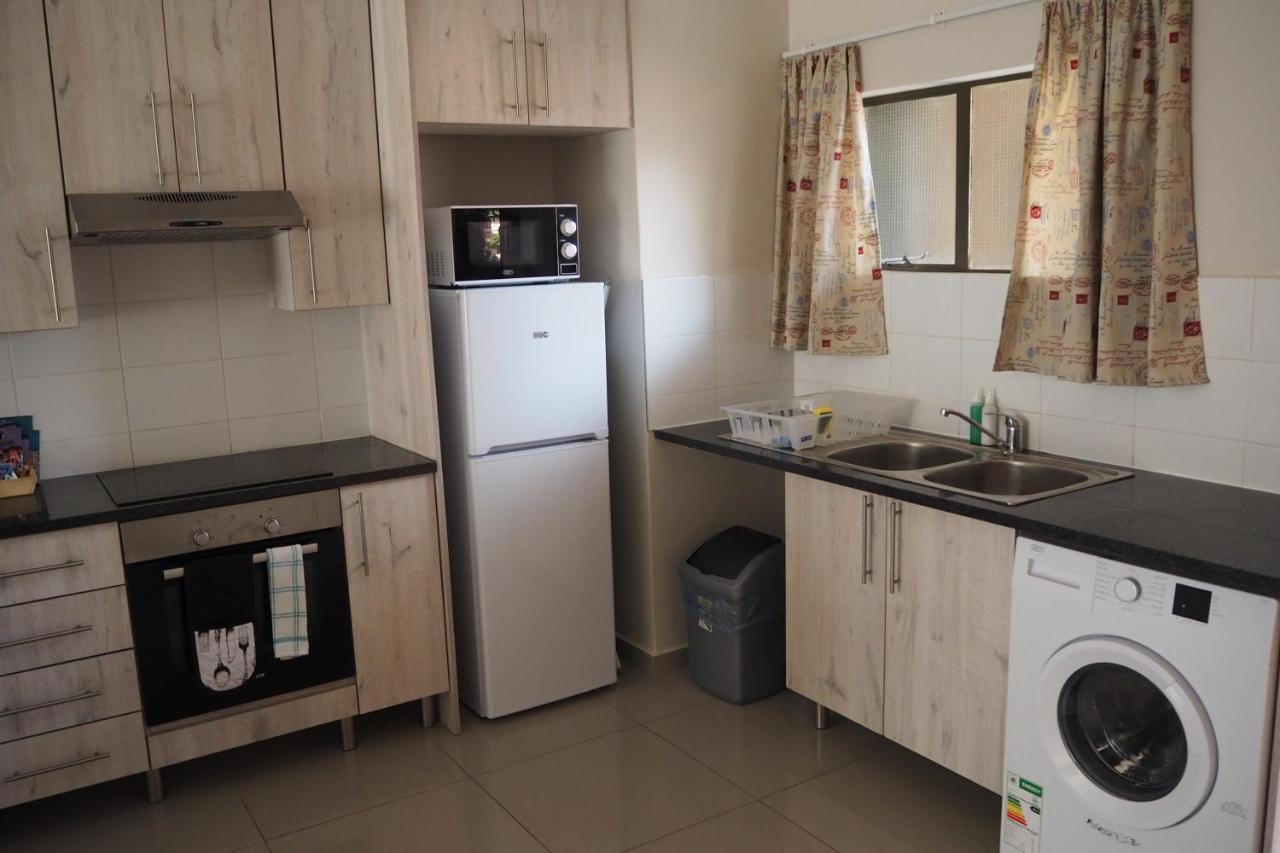 Or Tambo Self Catering Apartments, The Willows Boksburg Zewnętrze zdjęcie