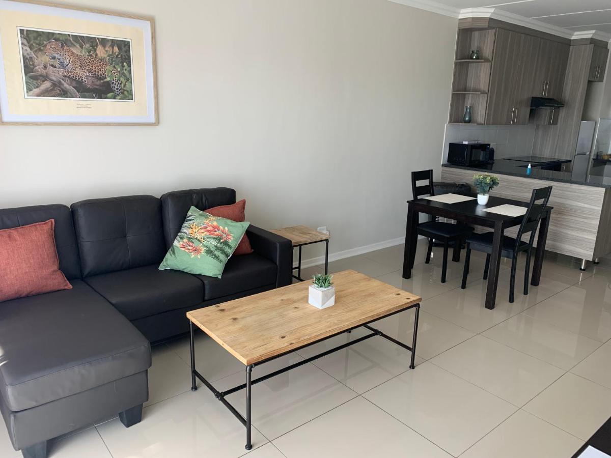 Or Tambo Self Catering Apartments, The Willows Boksburg Zewnętrze zdjęcie