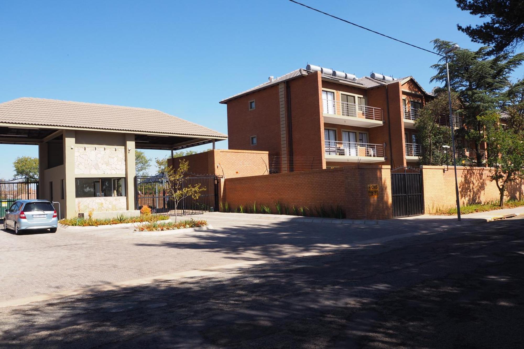 Or Tambo Self Catering Apartments, The Willows Boksburg Zewnętrze zdjęcie