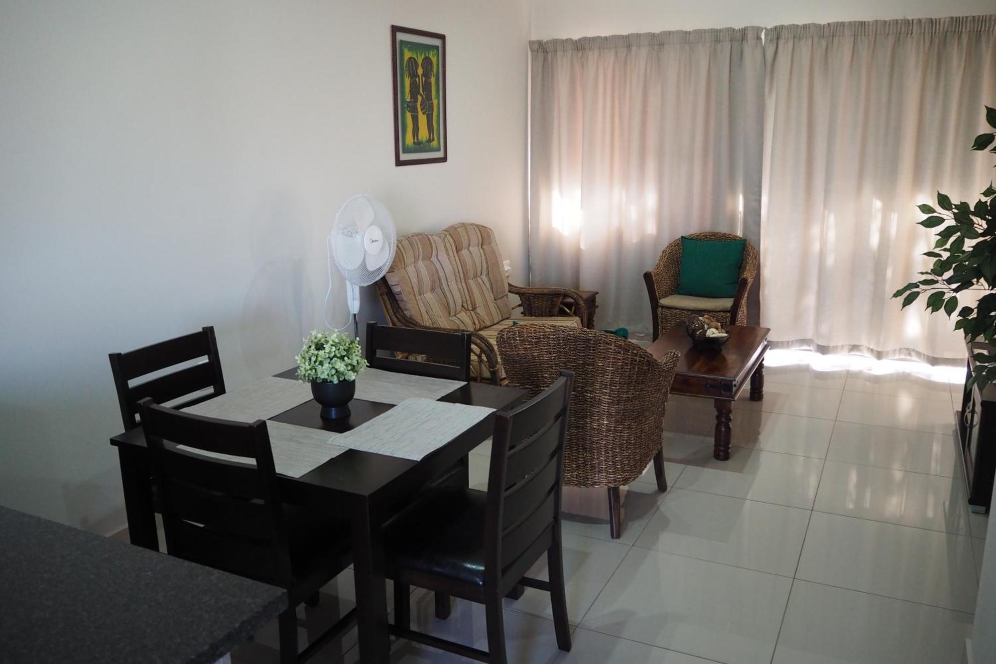 Or Tambo Self Catering Apartments, The Willows Boksburg Zewnętrze zdjęcie