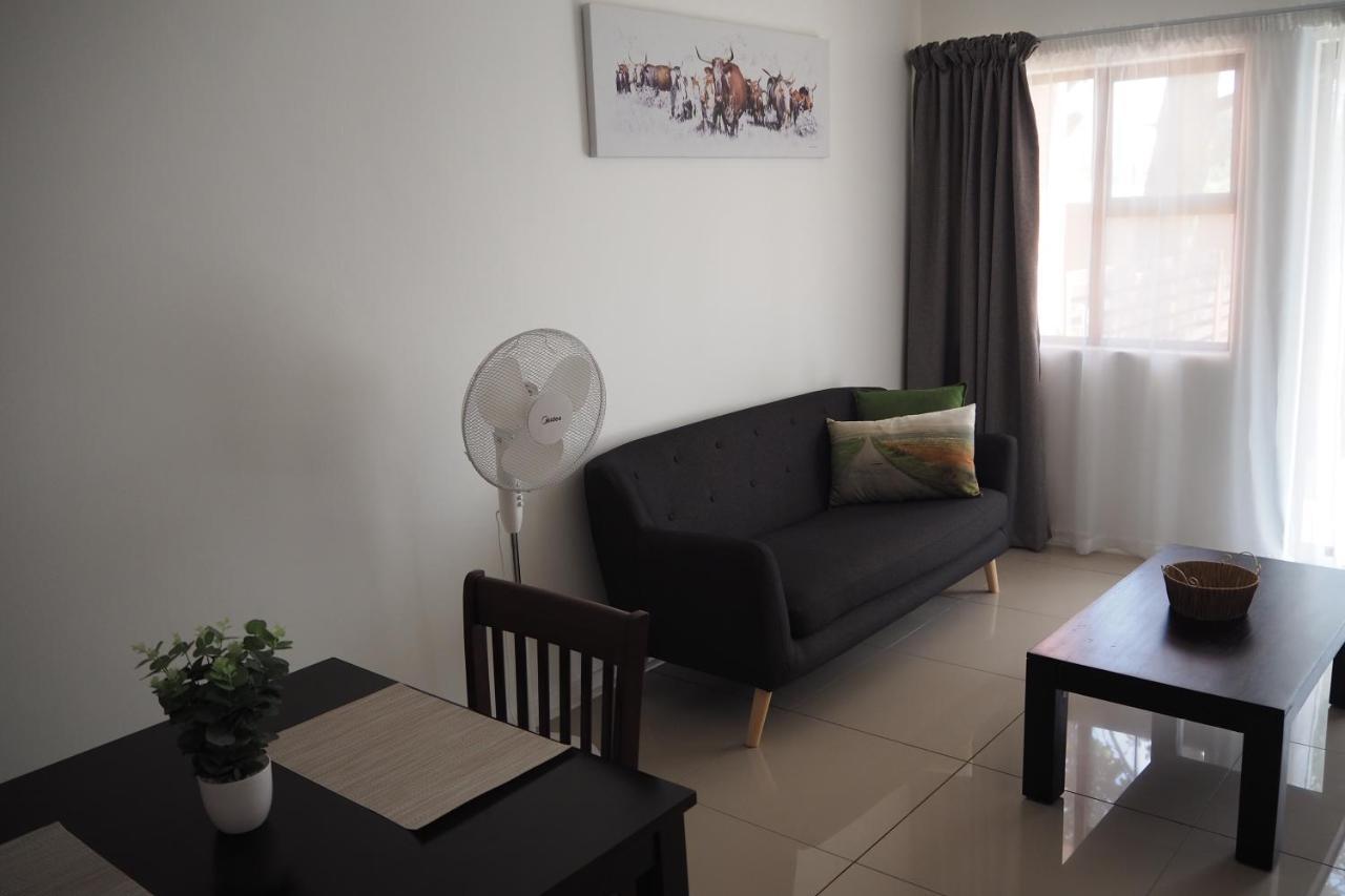 Or Tambo Self Catering Apartments, The Willows Boksburg Zewnętrze zdjęcie