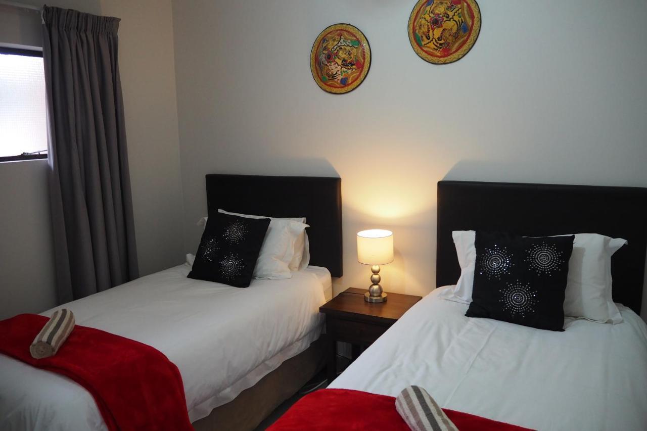 Or Tambo Self Catering Apartments, The Willows Boksburg Zewnętrze zdjęcie