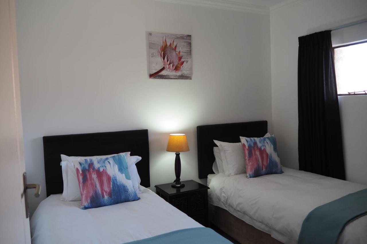Or Tambo Self Catering Apartments, The Willows Boksburg Zewnętrze zdjęcie