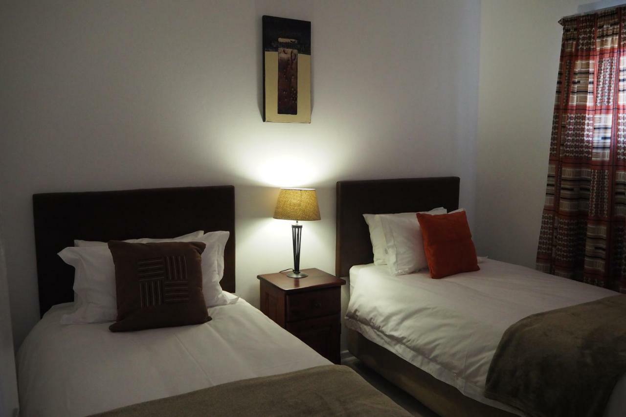 Or Tambo Self Catering Apartments, The Willows Boksburg Zewnętrze zdjęcie
