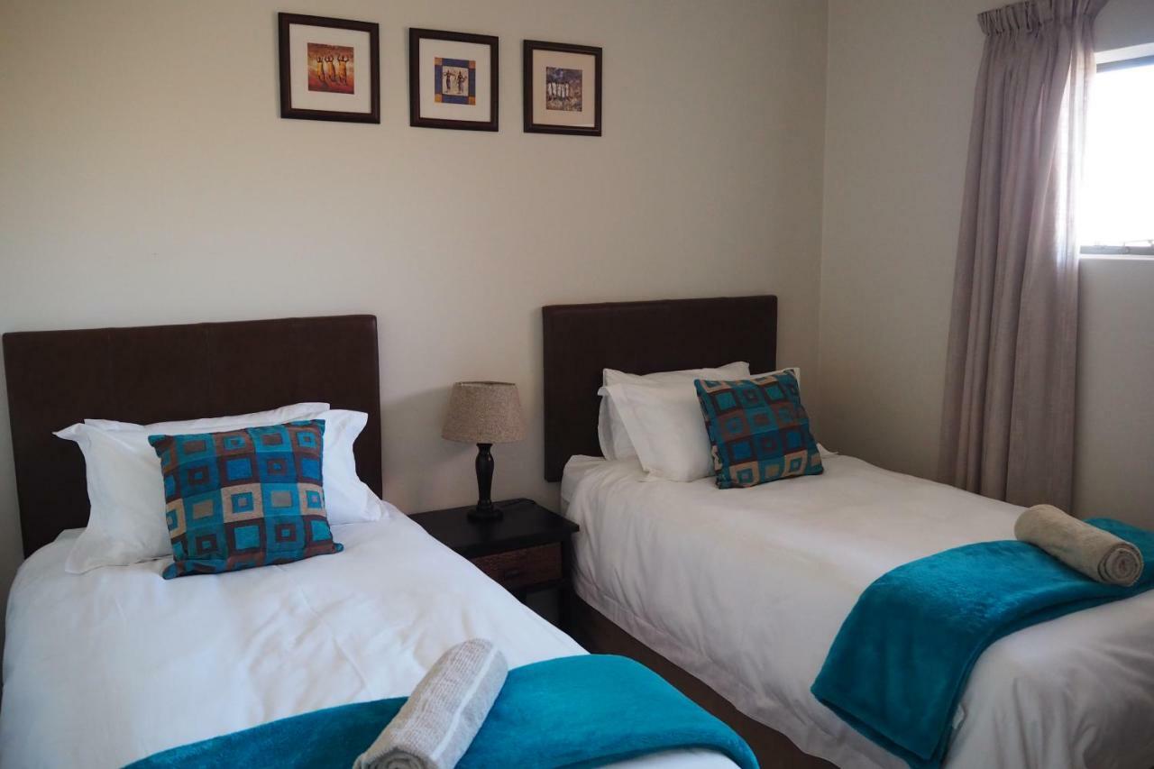 Or Tambo Self Catering Apartments, The Willows Boksburg Zewnętrze zdjęcie