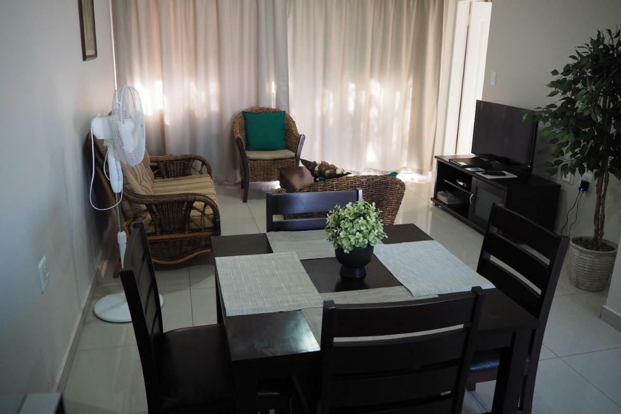 Or Tambo Self Catering Apartments, The Willows Boksburg Zewnętrze zdjęcie