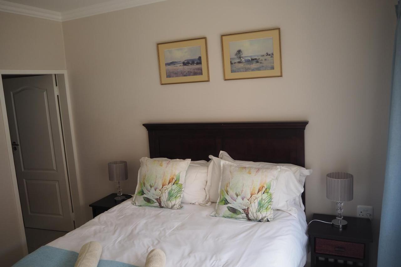 Or Tambo Self Catering Apartments, The Willows Boksburg Zewnętrze zdjęcie