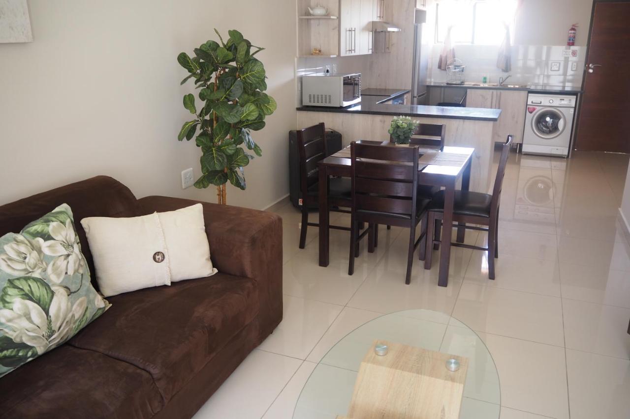 Or Tambo Self Catering Apartments, The Willows Boksburg Zewnętrze zdjęcie
