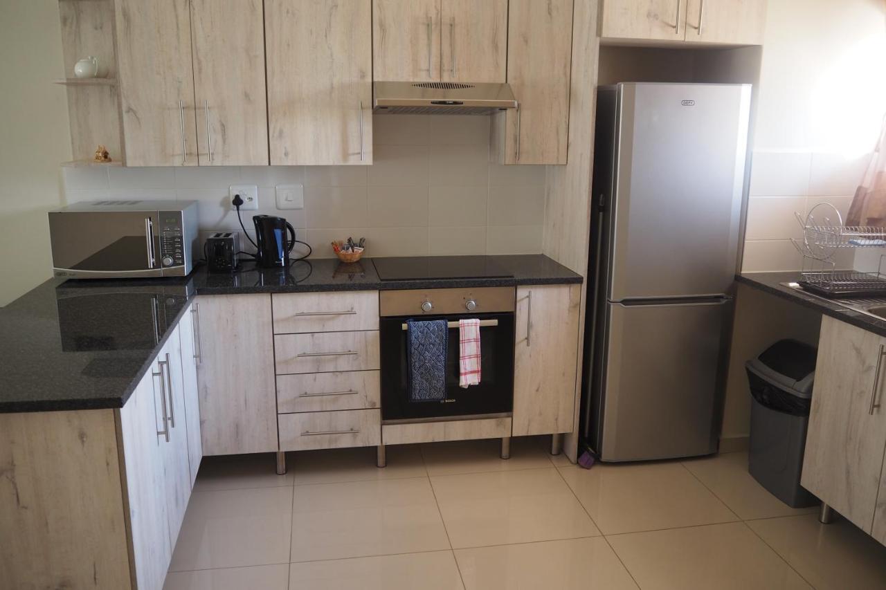 Or Tambo Self Catering Apartments, The Willows Boksburg Zewnętrze zdjęcie